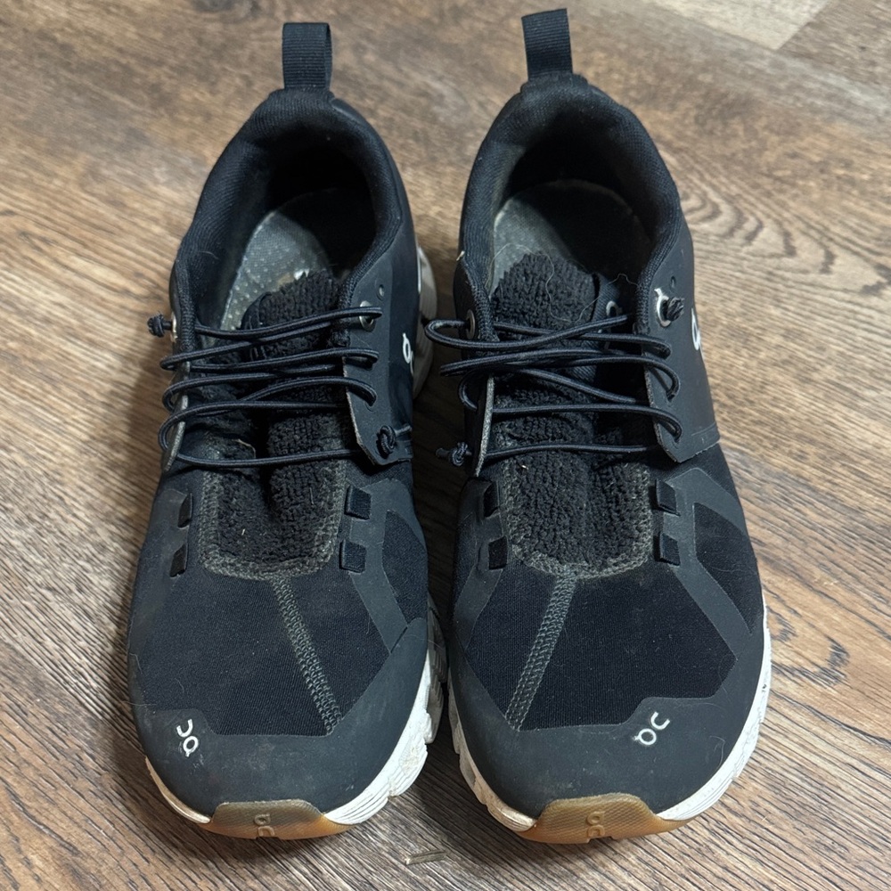 On Running Women’s Black and White Athletic Shoes